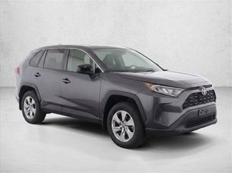 Used 2023 Toyota RAV4 LE AWD/4WD video 3