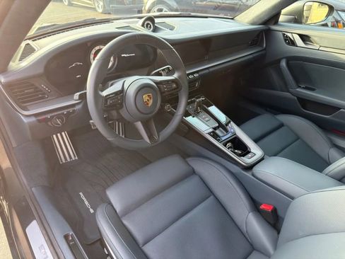 Used 2024 Porsche 911 Carrera image 8
