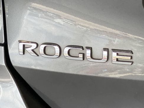 Used 2017 Nissan Rogue SL AWD/4WD image 11