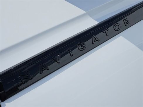 New 2025 Lincoln Navigator Reserve w/ Jet Appearance Package image 11