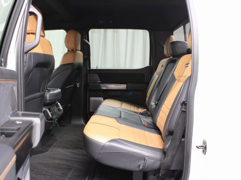 Used 2022 Ford F150 Platinum image 10