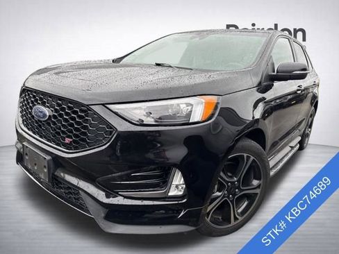 Used 2019 Ford Edge ST image 3