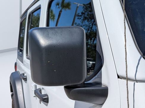 Used 2022 Jeep Wrangler Unlimited Sport image 11