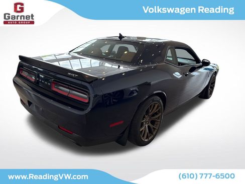 Used 2016 Dodge Challenger SRT Hellcat RWD image 5