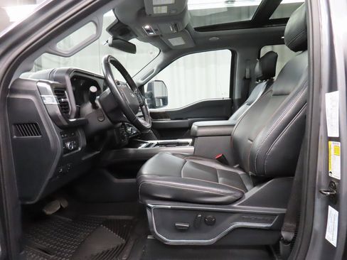 Used 2023 Ford F250 Lariat w/ Lariat Ultimate Package image 9