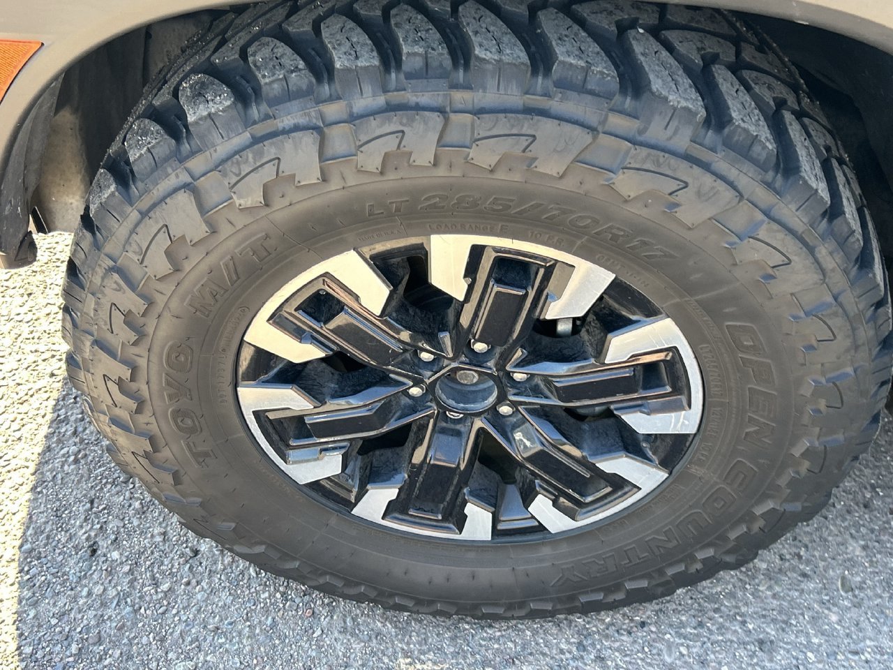 Used 2024 Nissan Frontier PRO-4X w/ Pro Convenience Package AWD/4WD image 10