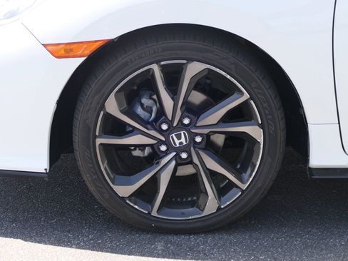 Used 2019 Honda Civic Sport image 11