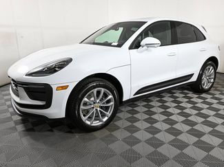 Certified 2025 Porsche Macan AWD video 2