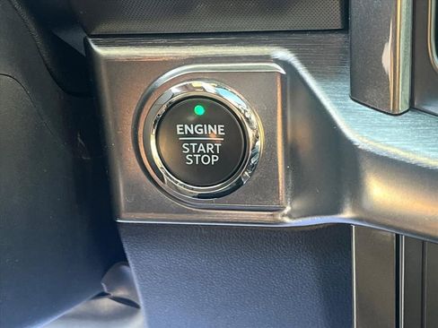 Used 2022 Ford F150 Lariat w/ Equipment Group 502A High image 10