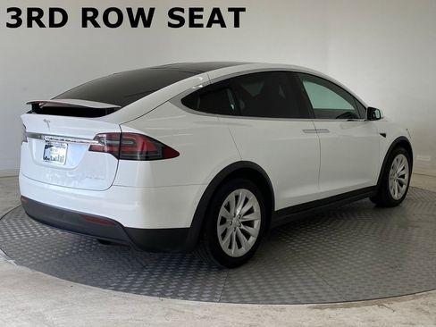 Used 2020 Tesla Model X Long Range image 9