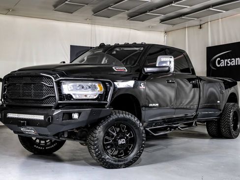 Used 2024 RAM 3500 Laramie AWD/4WD image 5