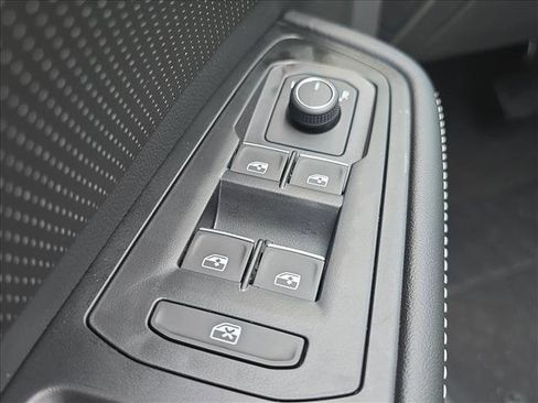 New 2026 Volkswagen Atlas Cross Sport SE FWD image 5