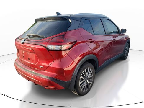 Used 2021 Nissan Kicks SV FWD image 7