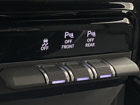 New 2026 RAM 1500 4x4 Crew Cab image 31