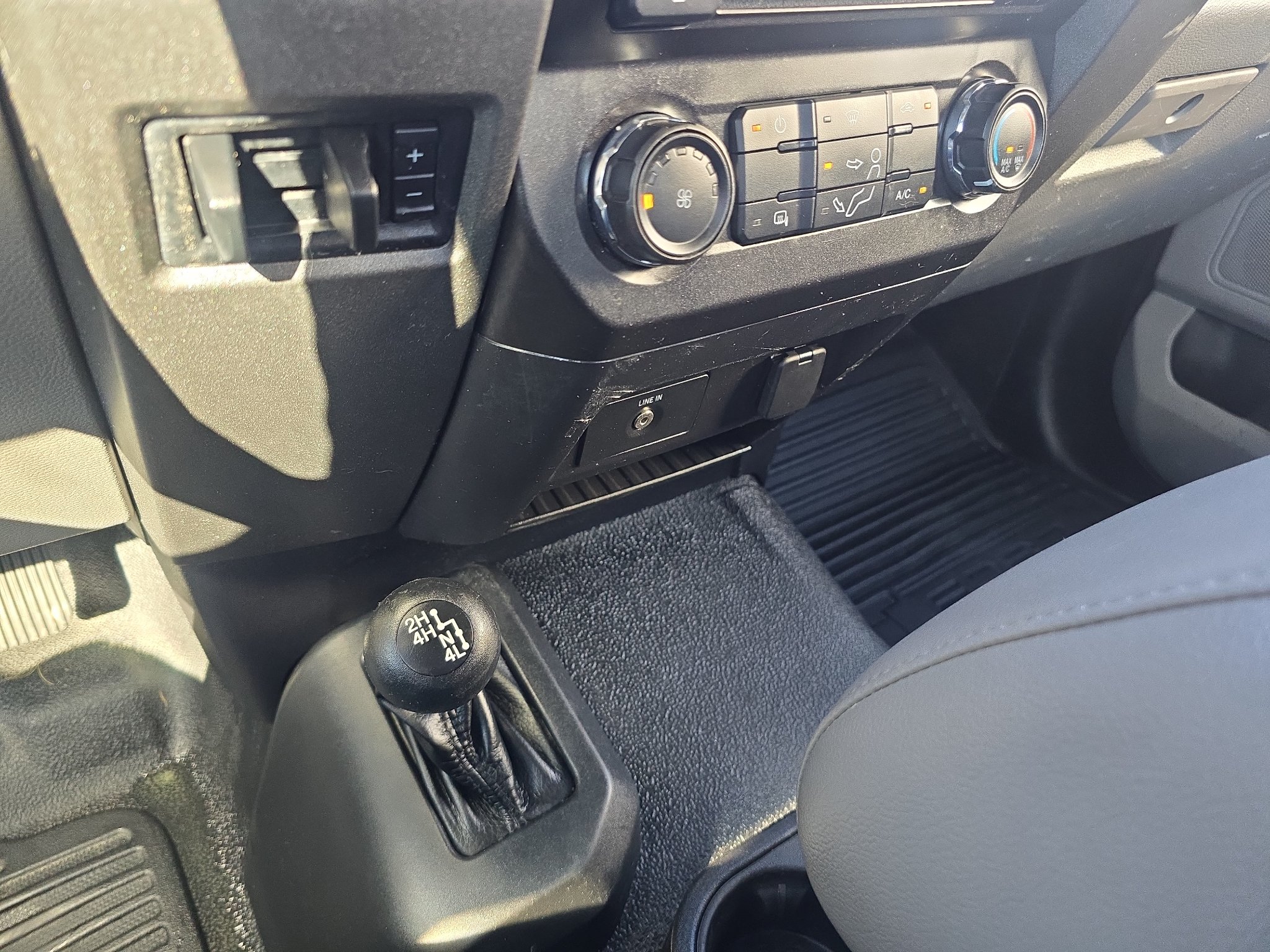 Used 2017 Ford F350 XL w/ Power Equipment Group AWD/4WD image 26