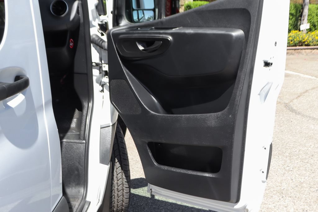 Used 2025 Mercedes-Benz Sprinter 2500 image 42