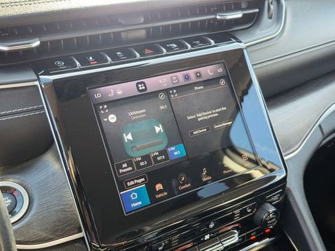 Used 2022 Jeep Grand Cherokee L Limited image 29