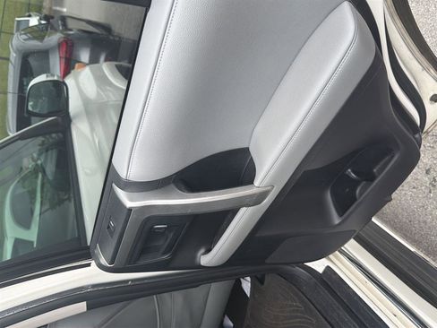 Used 2012 Toyota 4Runner SR5 w/ Convenience Pkg image 14