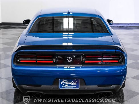 Used 2022 Dodge Challenger SRT Hellcat image 32