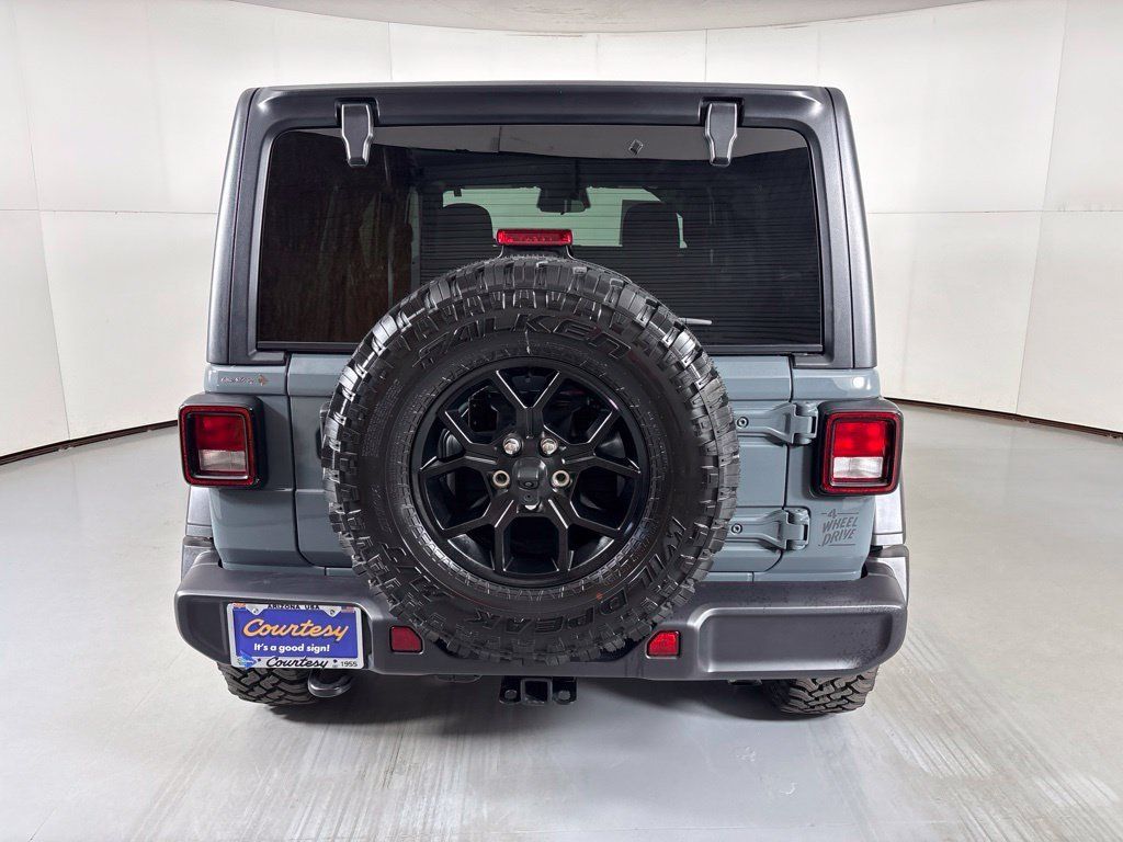 Used 2026 Jeep Wrangler Unlimited Sport AWD/4WD image 7