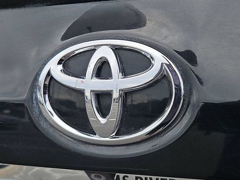 Used 2016 Toyota Corolla S FWD image 31