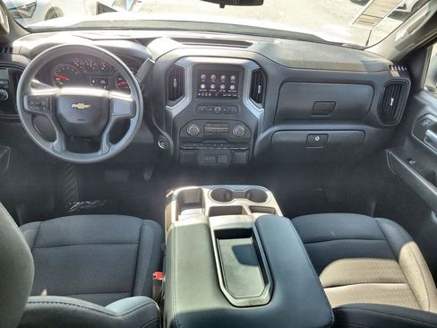 Used 2023 Chevrolet Silverado 1500 Custom image 21