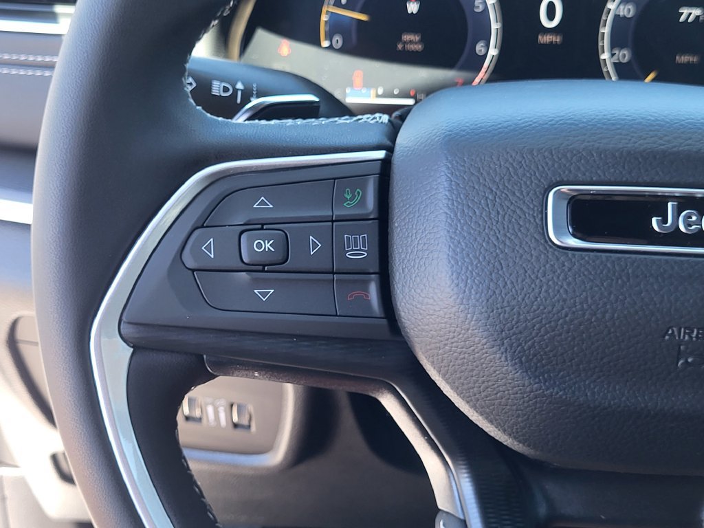 New 2026 Jeep Grand Cherokee Laredo AWD/4WD image 17