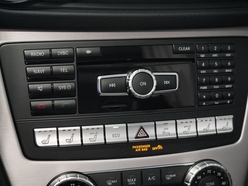 Used 2013 Mercedes-Benz SL 63 AMG image 27