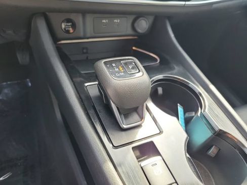 Used 2024 Nissan Rogue SL w/ SL Premium Package FWD image 34