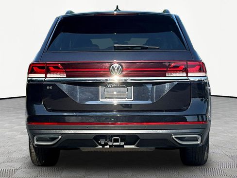 Used 2025 Volkswagen Atlas SE FWD image 5