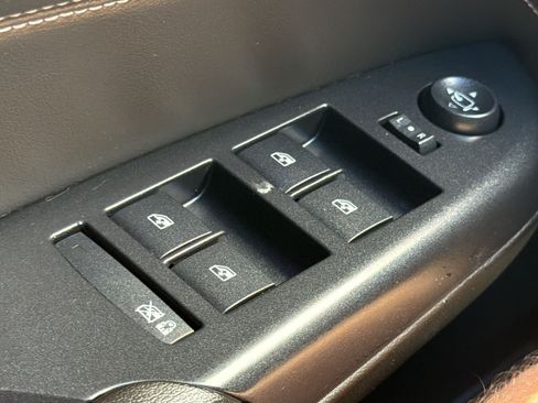 Used 2013 Cadillac SRX Luxury w/ LPO, U-Rail D-Rings Package FWD image 31