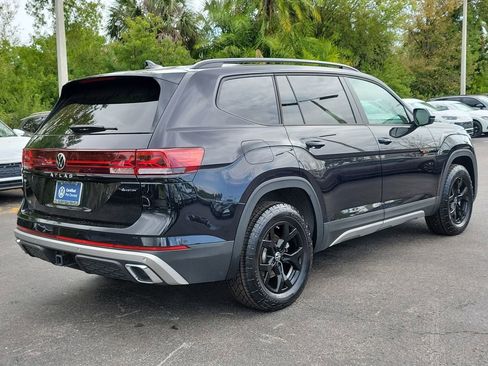 Certified 2026 Volkswagen Atlas Peak Edition AWD/4WD image 3