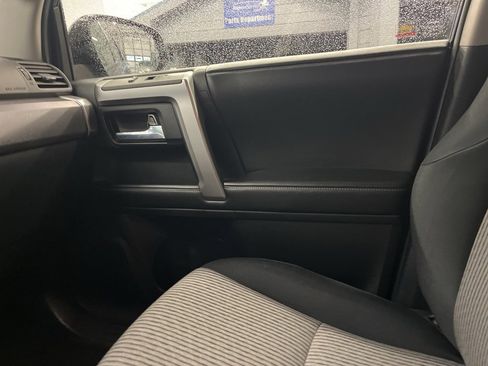 Used 2014 Toyota 4Runner 4WD image 13