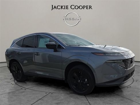 Certified 2025 Nissan Murano SV image 8