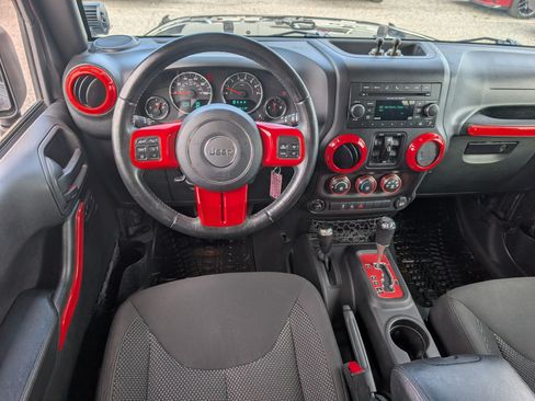 Used 2016 Jeep Wrangler Unlimited Sport AWD/4WD image 16