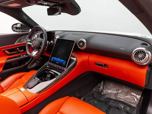 Used 2022 Mercedes-Benz SL 63 AMG 4MATIC image 43