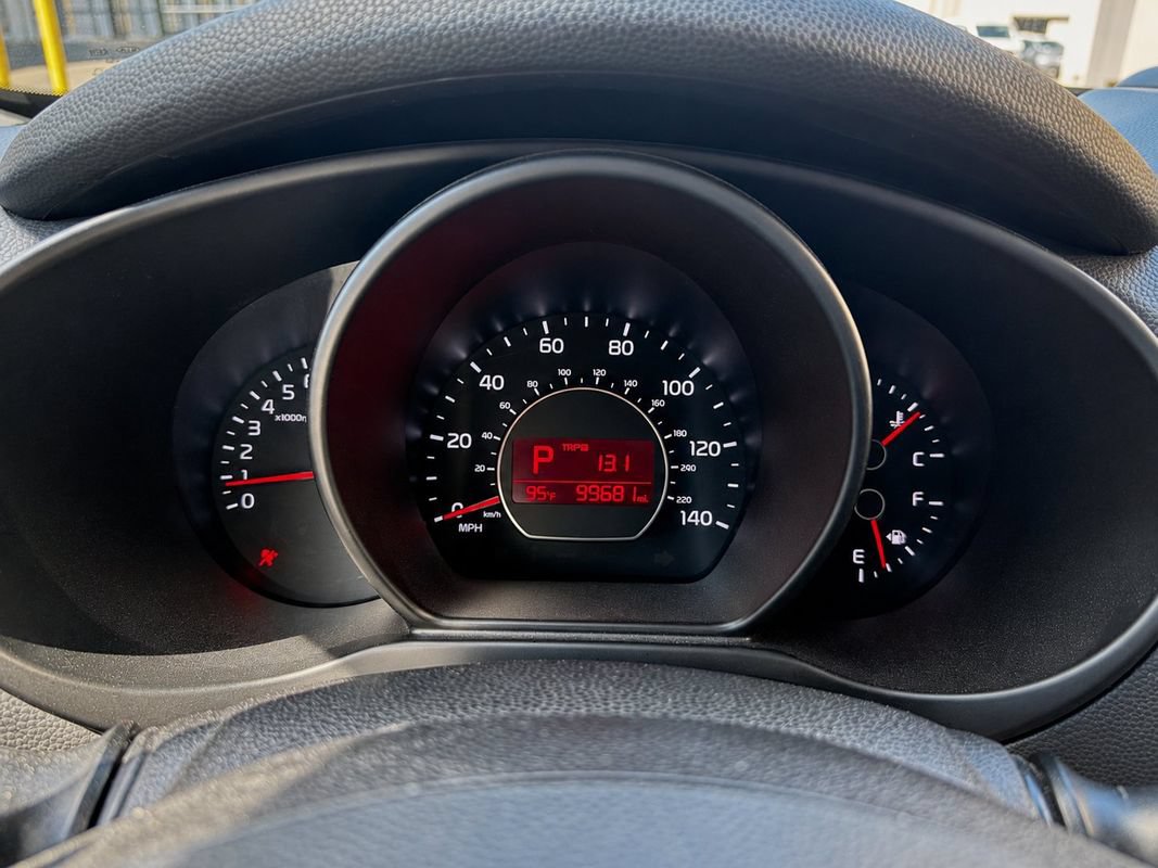 Used 2016 Kia Soul + FWD image 15