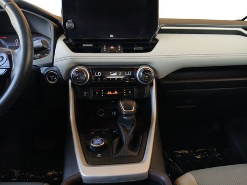 Used 2023 Toyota RAV4 Limited image 11