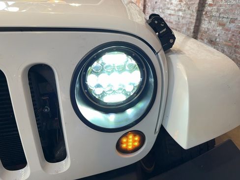 Used 2015 Jeep Wrangler Sahara w/ Connectivity Group image 78