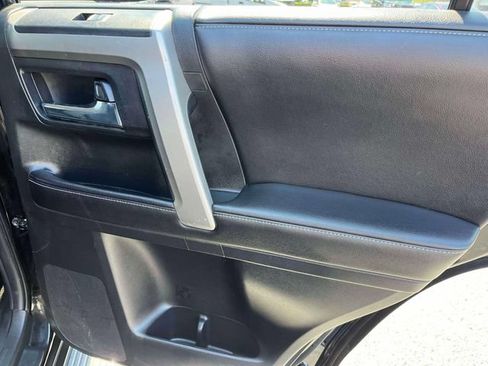 Used 2016 Toyota 4Runner SR5 AWD/4WD image 20