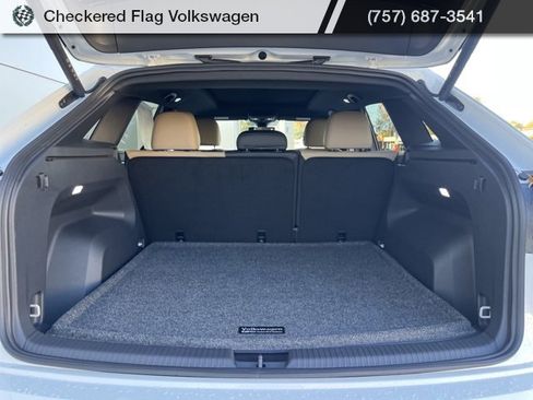 New 2026 Volkswagen Atlas SE image 32