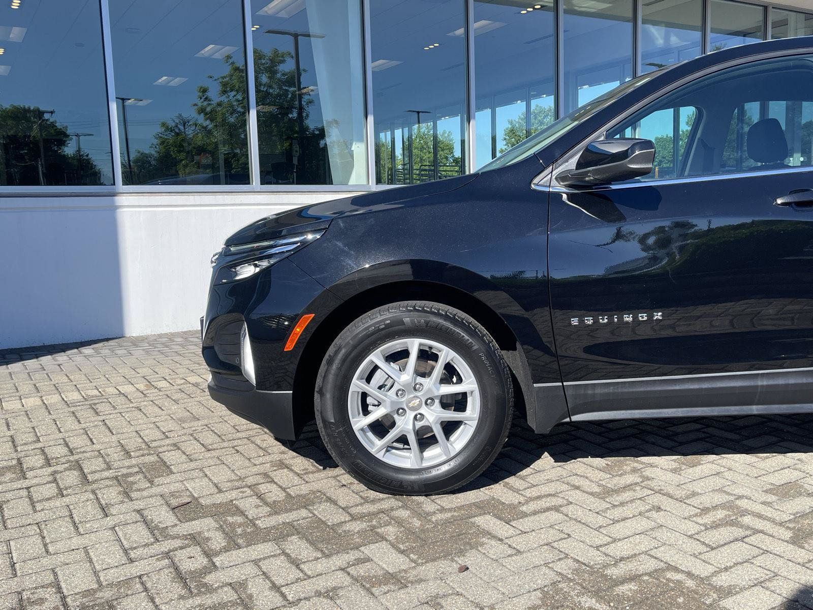 Used 2024 Chevrolet Equinox LT FWD image 9