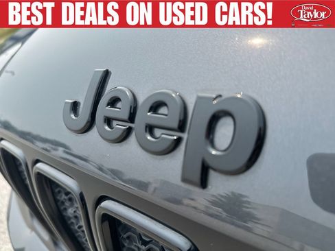 Used 2023 Jeep Renegade Altitude AWD/4WD image 40