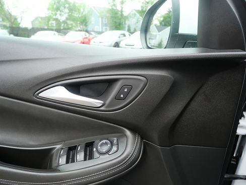Used 2024 Buick Encore GX Preferred FWD image 15