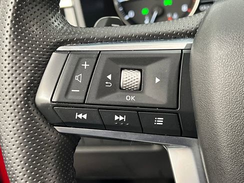 Used 2025 Mitsubishi Outlander SE AWD/4WD image 45