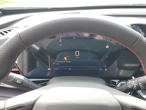 New 2026 Chevrolet Trax RS w/ Sunroof Package image 31