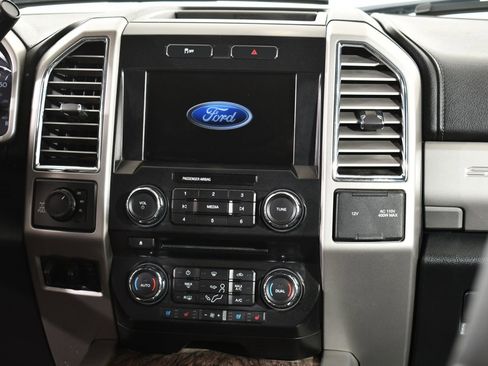 Used 2017 Ford F250 Lariat w/ Chrome Package image 9