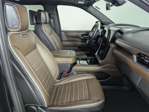 Used 2025 GMC Yukon Denali Ultimate image 30