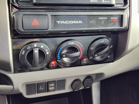 Used 2015 Toyota Tacoma 4x4 Double Cab w/ TRD Off-Road Package image 24