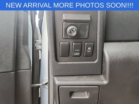 Used 2011 Nissan Rogue SV w/ Premium Pkg AWD/4WD image 16